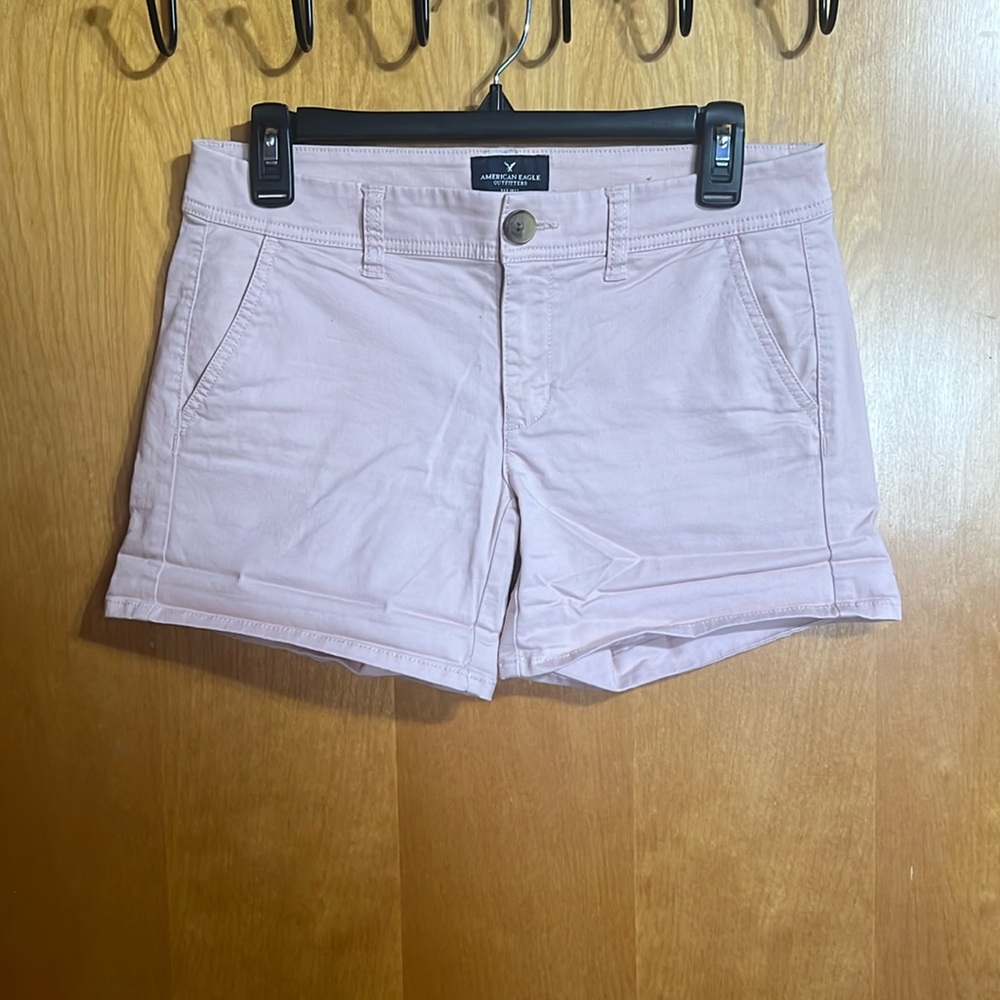 Light pink midi stretch shorts
